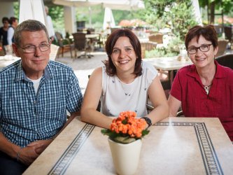Tina Berg hat das Weinhaus Berg in Bremm von ihren Eltern übernommen.
