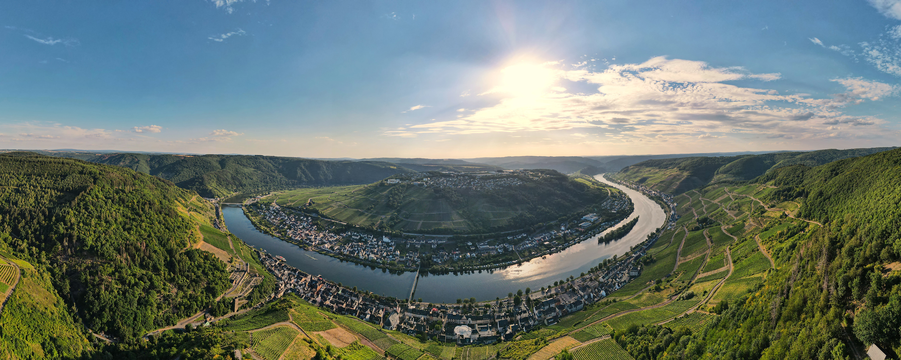 Die Moselschleife in Zell an der Mosel