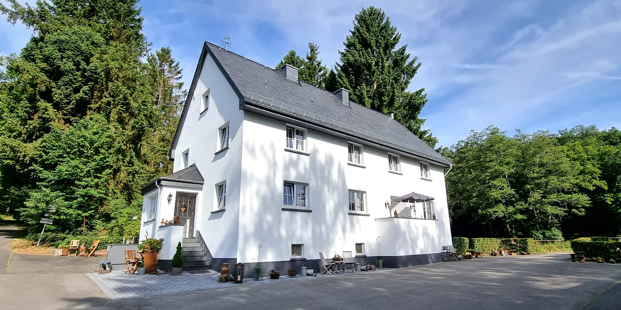 Dorferneuerung - Titelbild Vorhaben Schmitt Das Gebäude der Schmitter Mühle nach der Sanierung im Rahmen der Privaten Dorferneuerung