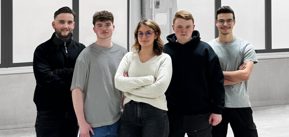 Gruppenbild von Auszubildenden von Huhtamaki