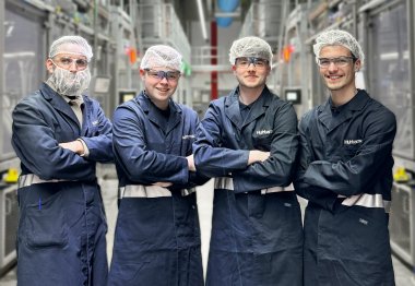 Gruppenbild von Industrie Auszubildenden von Huhtamaki
