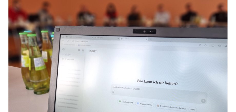 Das KI-Tool ChatGPT auf einem Laptop während dem KI-Workshop in Cochem