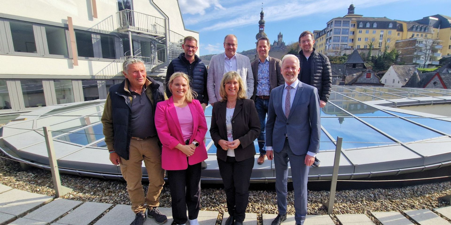 Wirtschaftstalk Vertreter aus Wirtschaft und Politik trafen sich in den Räumlichkeiten der Wirtschaftsförderung Cochem-Zell, um wichtige Themen zu besprechen.