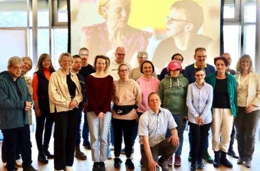 Jährlich findet das inklusive Malprojekt UNBEHINDERT KREATIV statt, in dem Menschen mit und ohne Beeinträchtigung gemeinsam großflächige Leinwände gestalten. Die Arbeiten werden in einer Ausstellung präsentiert und im Jahreskalender der Einrichtung veröffentlicht. Im April 2025 gab es die letzte Ausstellung dieser Art in der Kreisverwaltung Cochem-Zell.