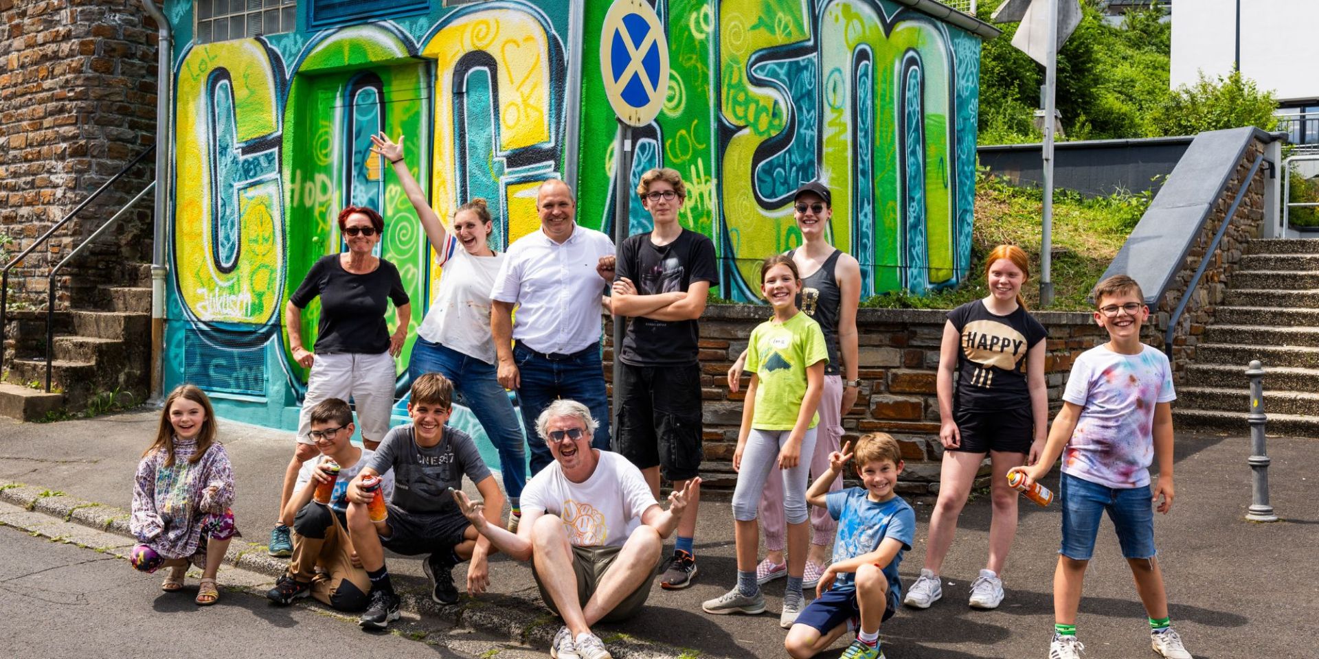 Graffiti-Aktionen JUKUSCH Seit 2013 werden außerdem große Graffiti-Aktionen mit Sprayern aus ganz Deutschland durchgeführt, deren Ergebnisse bis heute in zahlreichen Gemeinden der Region zu sehen sind und zu einem Markenzeichen der JUKUSCH geworden sind.