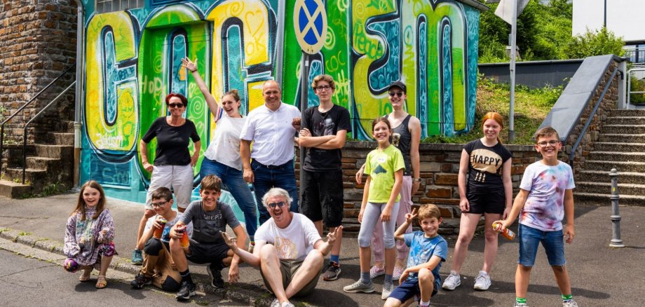 Seit 2013 werden außerdem große Graffiti-Aktionen mit Sprayern aus ganz Deutschland durchgeführt, deren Ergebnisse bis heute in zahlreichen Gemeinden der Region zu sehen sind und zu einem Markenzeichen der JUKUSCH geworden sind.