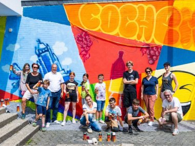 Gruppenfoto der Jugendkunstschule JUKUSCH