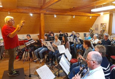 Foto einer Probe im Proberaum der Kirchspielmusikanten in Blankenrath