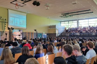 Um die 700 Schülerinnen und Schüler nehme an dem Event in Kaisersesch teil.