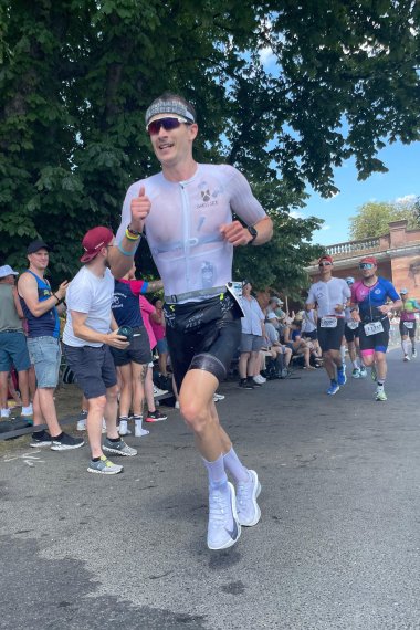 Ironman Frankfurt David Simon läuft beim Ironman in Frankfurt 2025