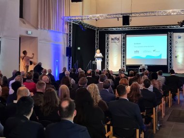 Grußwort Anke Beilstein Landrätin Anke Beilstein während ihrem Grußwort beim Jahresempfang