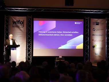 Prof. Dr. Heiko Weckmüller Heiko Weckmüller während seines Vortrags beim Jahresempfang 2026 in Cochem