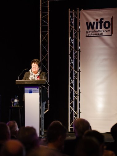 Hildegard Kaefer Hildegard Kaefer, Vizepräsidentin der IHK Koblenz, eröffnet den Jahresempfang Wirtschaft und Tourismus 2026