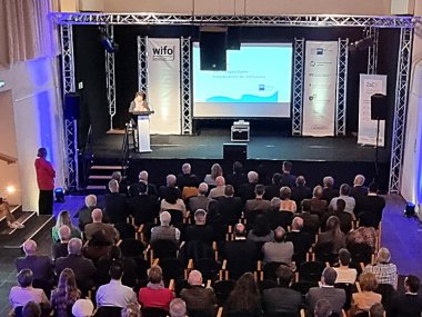 Eröffnungsrede Hildegard Käfer Hildegard Käfer, IHK-Vizepräsidentin, während ihrer Eröffnungsrede beim Jahresempfang