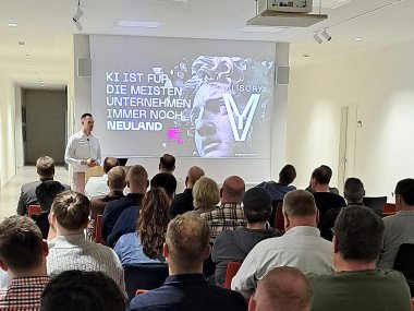 Daniel Koch, Mitgründer von Valisory, während seins Vortrags zum Thema KI