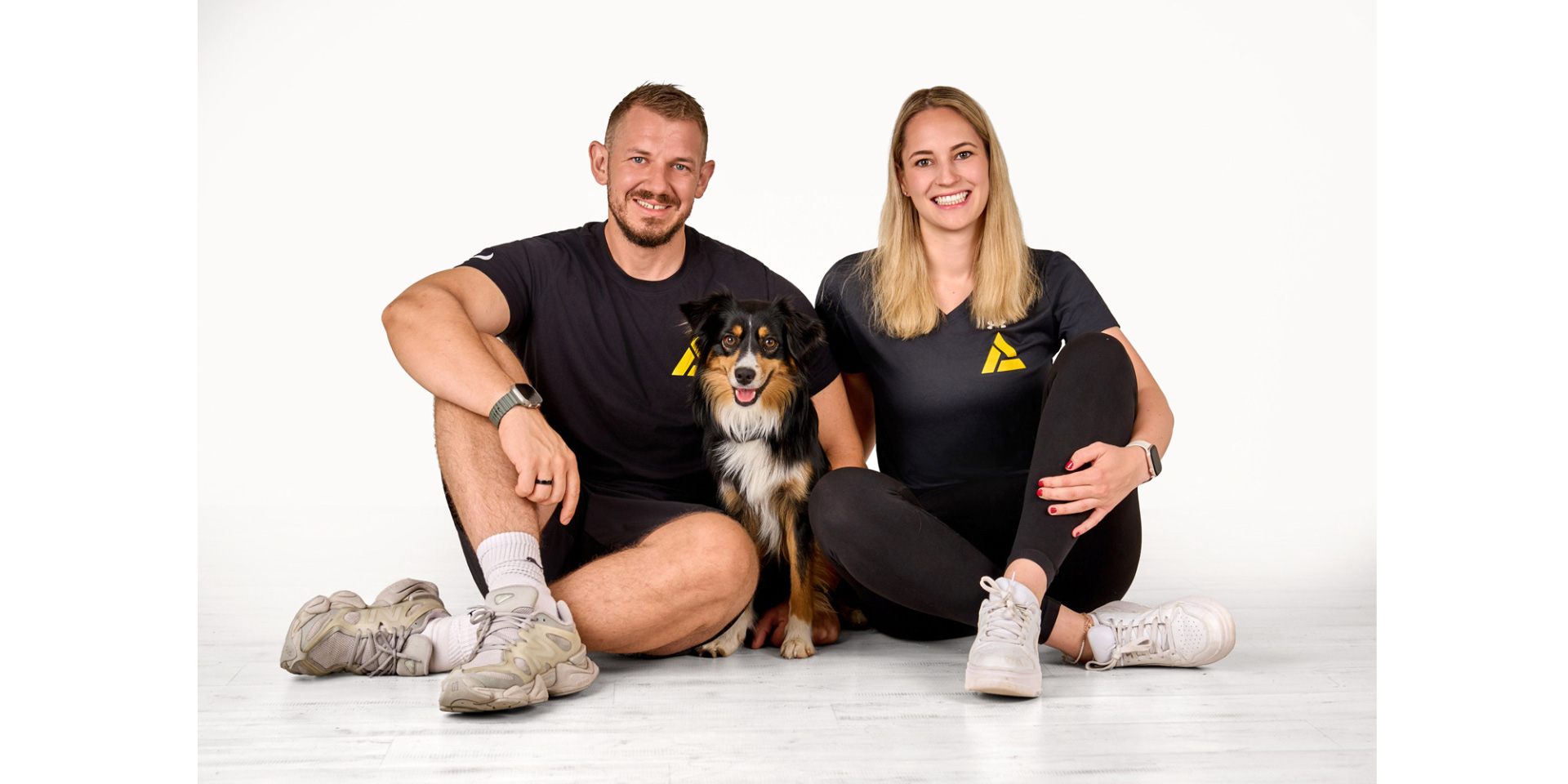 Marc, Smilla und Melli Die Gründer Marc und Melli mit ihrer Hündin Smilla