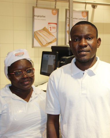 Damaris Fouodoh und Mohamed Kimba Die Globus Mitarbeiter Damaris Fouodoh und Mohamed Kimba