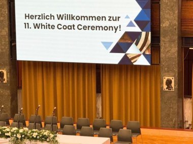 White Coat Ceremony Bühne der White Coat Ceremony.