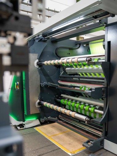 Wickelmaschine bei Kampf Eine fertige Schneid- und Wickelmaschine der Firma Kampf in Dohr.