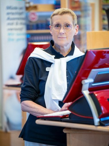 Ursula Porten-Bergmann führt die Kreuzberg-Apotheke in Cochem-Cond