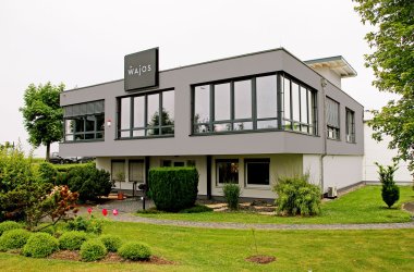 Außenansicht vom Gebäude der Firma Wajos
