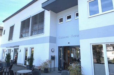 Im Calmontforum in Bremm befindet sich u.a. ein Dorfladen und ein großer Veranstaltungsraum
