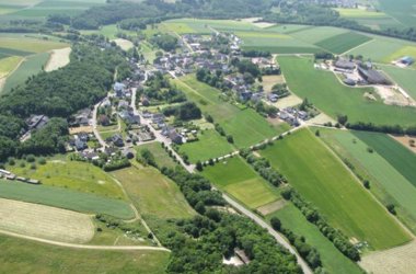 Luftaufnahme von Brachtendorf im Kurvenkreis CochemZell