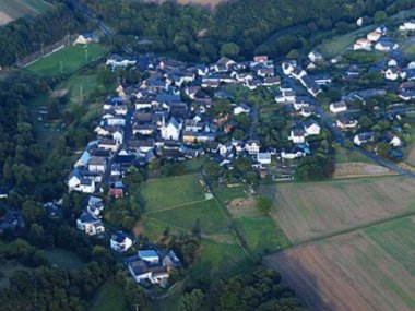 Luftaufnahme der Ortsgemeinde Brohl