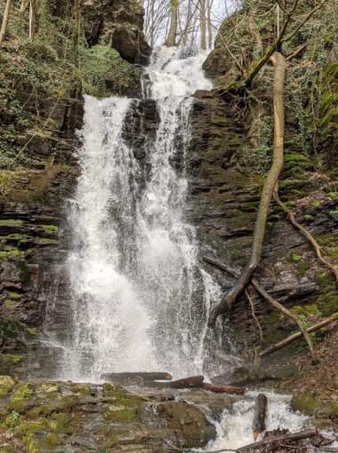 Wasserfall nahe der Ortsgemeinde Beuren in CochemZell